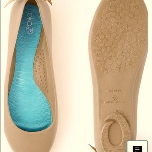 Okabashi size 8.5 Abbie Bow Ballet Flat